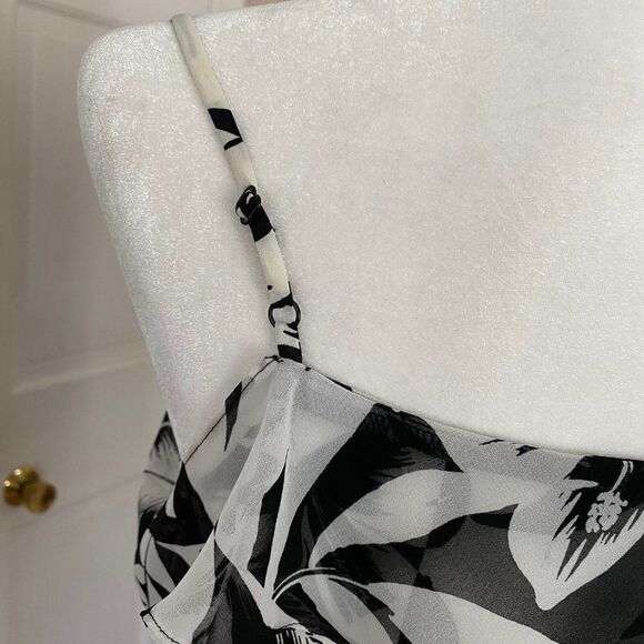 Express Tank Top Cold Shoulder Floral Black White Top SZ XS - Picture 4 of 11